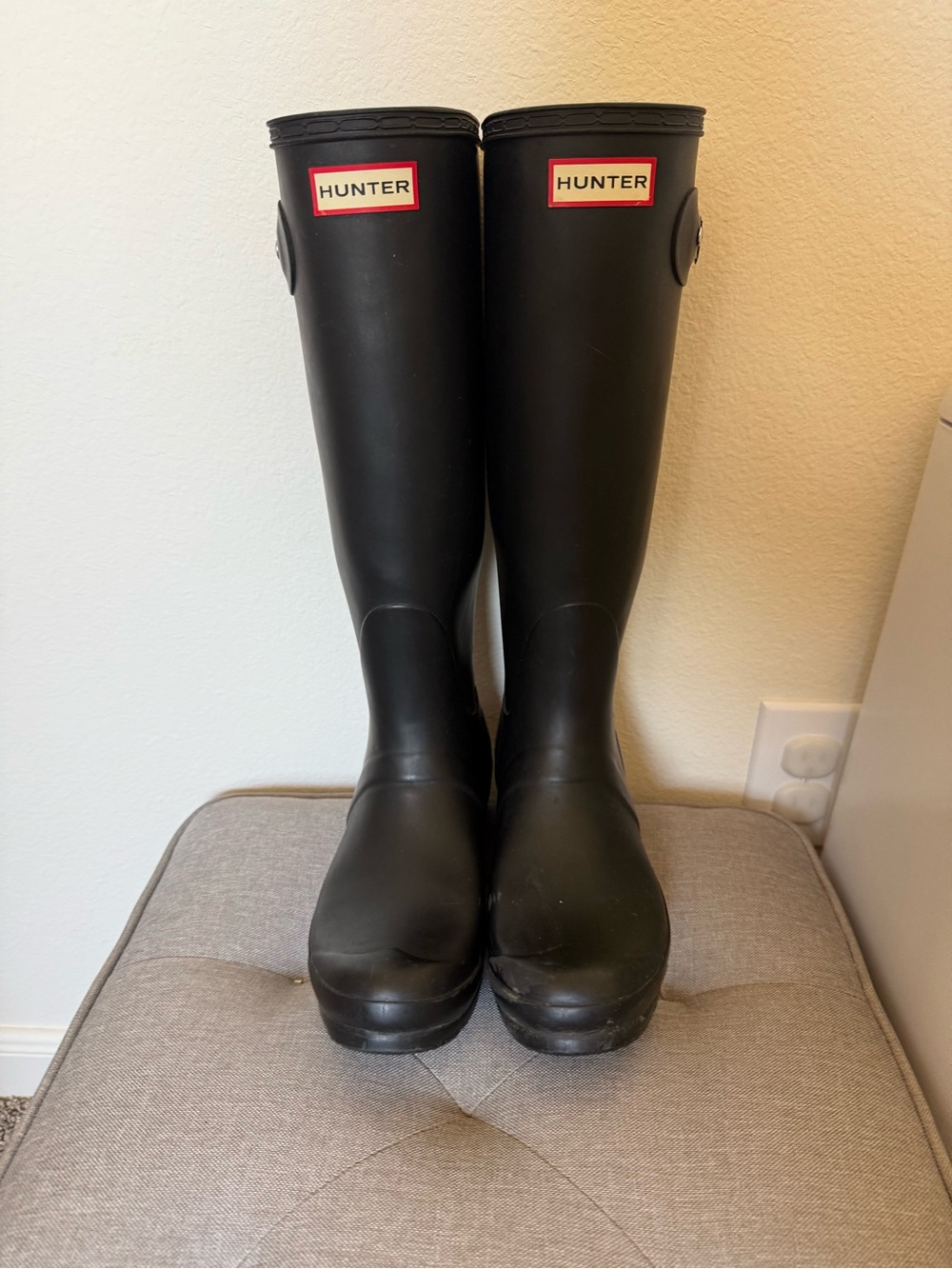 Hunter Black Tall Gloss Rain Boots with Red Logo